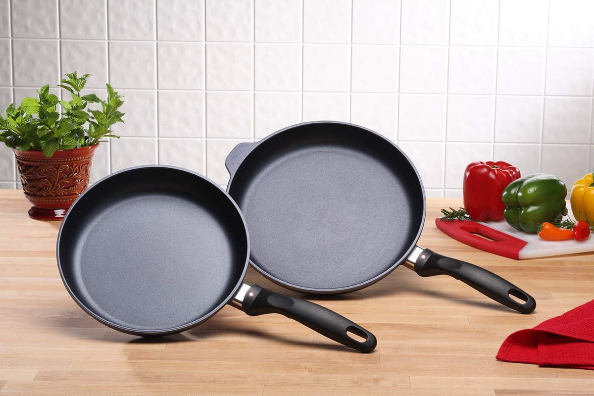 Swiss Diamond Duo Cooking Pans Set Nonstick, Diamond Coated Kitchen Pan Set with Stainless Steel Handles, Aluminum Non Stick Cookware Set, Dishwasher & Oven Safe, 9.5 Inch and 11 Inch