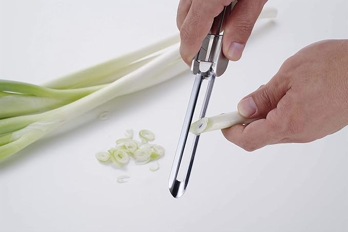 Stainless Steel Peeler, Long Vegetable Peeler, with plastic safety cover, 8.5 inch, Seki Japan