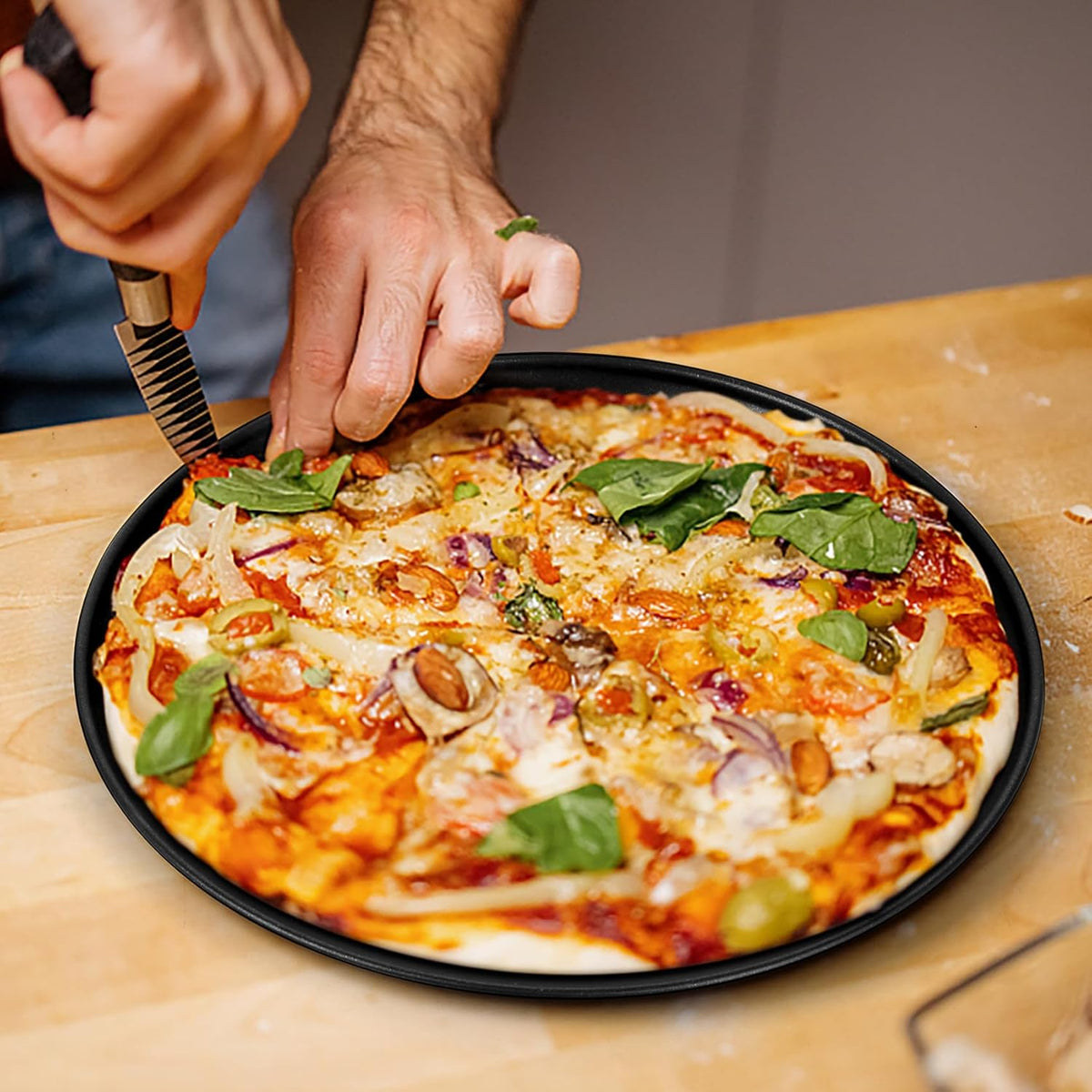 P&P CHEF Pizza Pan Bakeware for Home Kitchen, Stainless Steel Pizza Tray for Baking Pizza, Healthy & Reusable & Easy Clean, Oven & Freezer Safe, 13.5 Inch & Black