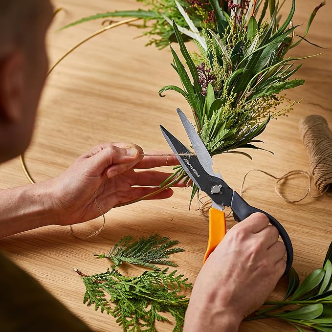 Fiskars Garden Scissors, 7-in-1 Garden Shears Multi-Tool with Sheath, Great for Plant Trimming, Cutting Nursery Pots, Bags, and Wire