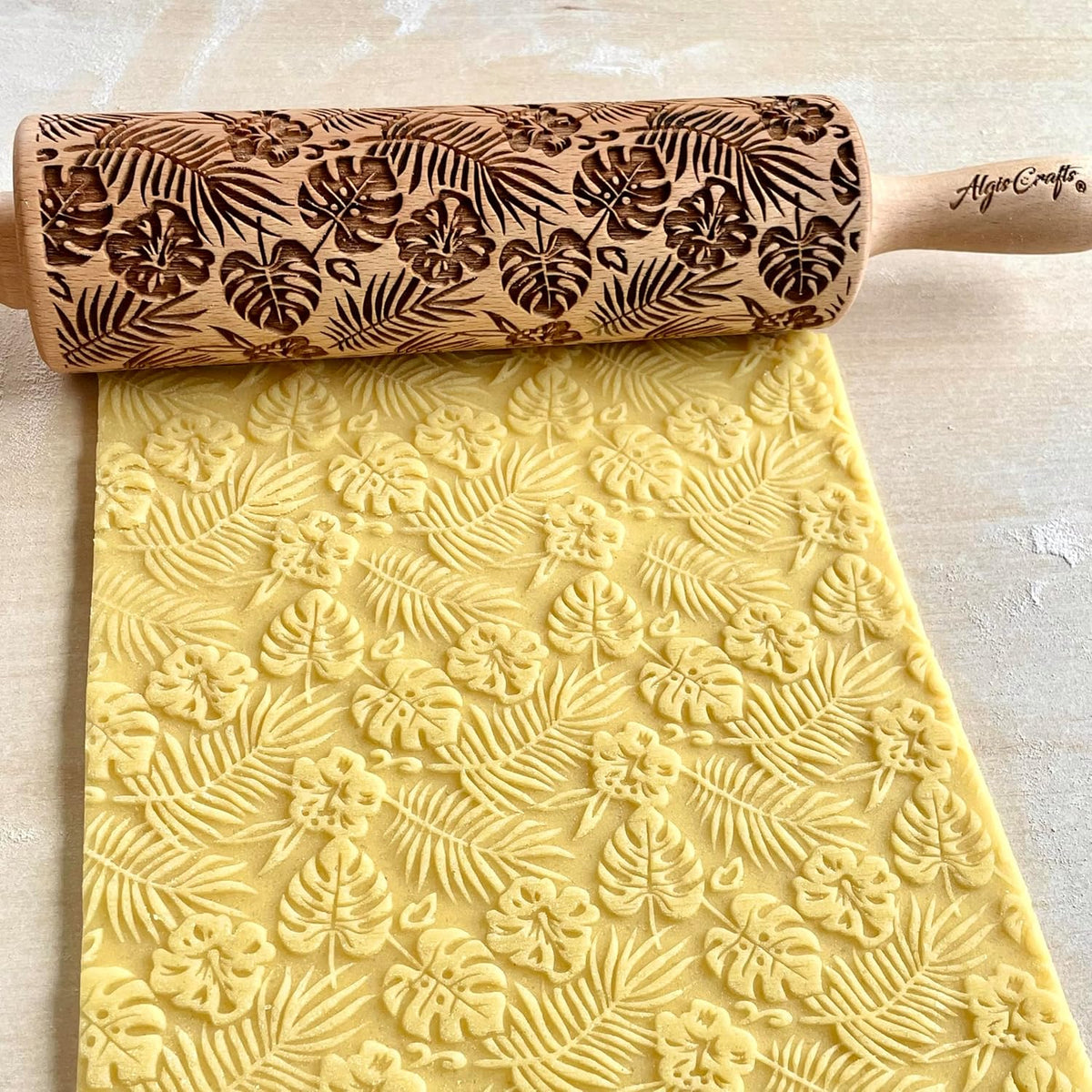 RAINFOREST embossing rolling pin with Tropical Pattern. Dough roller for embossed cookies and Pottery by Algis Crafts