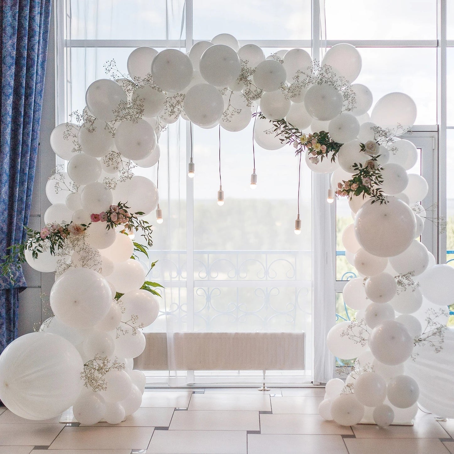 White Wedding Arch Stand